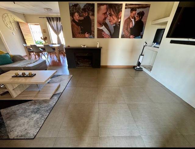 3 BEDROOM HOUSE FOR SALE IN BONAERO PARK